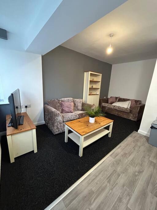 Two Bedroom Apartment Room 18 Stockton-on-Tees Exterior foto